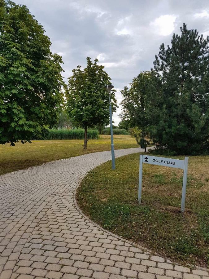 Eliza 1 Birdland Golf Apartman Bük Buitenkant foto